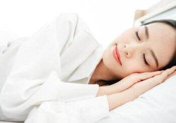 Apakah Anda kesulitan tidur di musim panas? Inilah Pilihan Terbaik Menurut Para Ahli