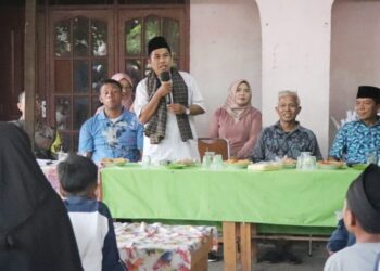 Wakil Ketua DPRD Sumbar Suwirpen Suib Motivasi Anak Yatim di Banuaran