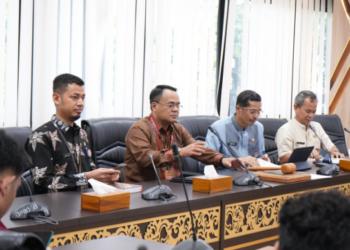 Mahasiswa Fisipol UNES Belajar Tupoksi Kedewanan ke DPRD Sumbar