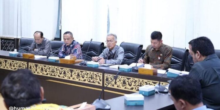 Bamus dan Bapemperda DPRD Jambi Lakukan Kunjungan Kerja ke DPRD Sumbar