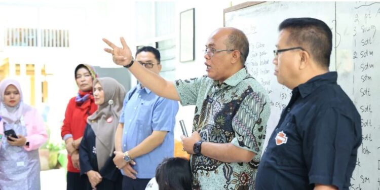 Ketua DPRD Sumbar Ajak Pelaku Usaha Tingkatkan Keterampilan