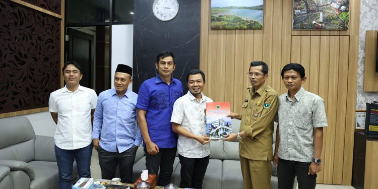 DPRD Solsel Konsultasi Terkait PP No 13 Tahun 2019 ke DPRD Sumbar