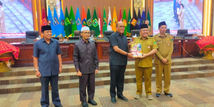 DPRD Sumbar Tutup Buka Masa Sidang dan Sampaikan Hasil Reses