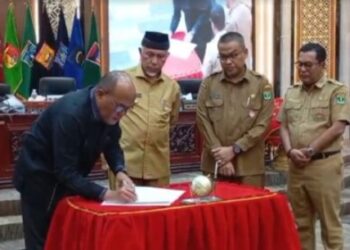 DPRD Sumbar Tetapkan Substansi Rapenda RTRW Sumbar 2023 – 2043