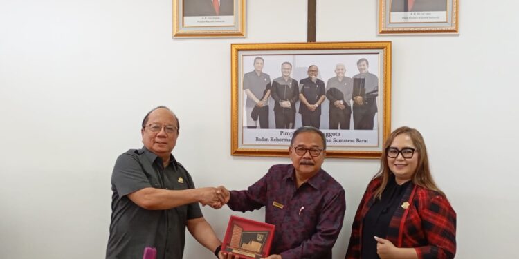 Sharing Informasi Terkait terkait Tupoksi, BK Sulawesi Tenggara Kunjungi DPRD Sumbar