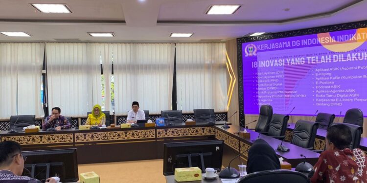 Sekretaris DPRD Sumbar Raflis Terima Kunjungan Komisi III DPRD Kalimantan Tengah