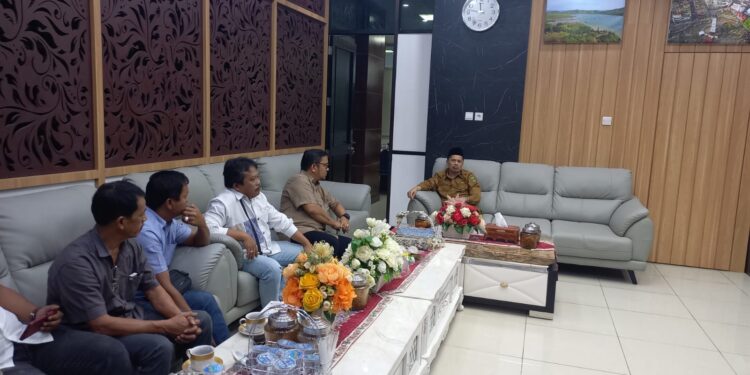 Komisi A DPRD Toba Kunjungi DPRD Sumbar