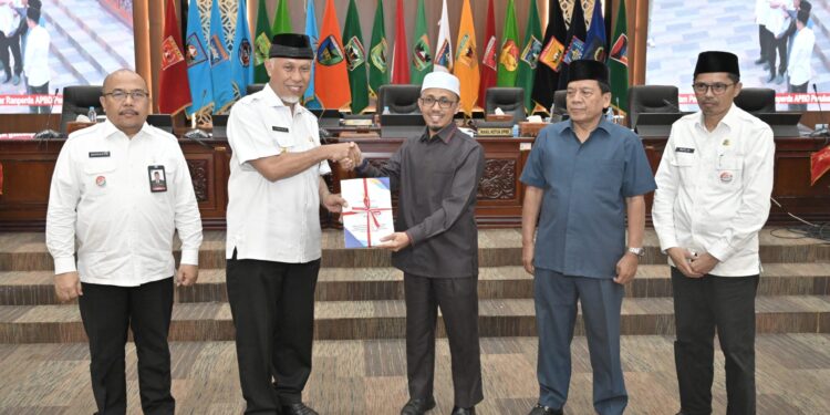 Gubernur Sampaikan Nota Pengantar Ranperda Perubahan APBD 2024 ke DPRD Sumbar