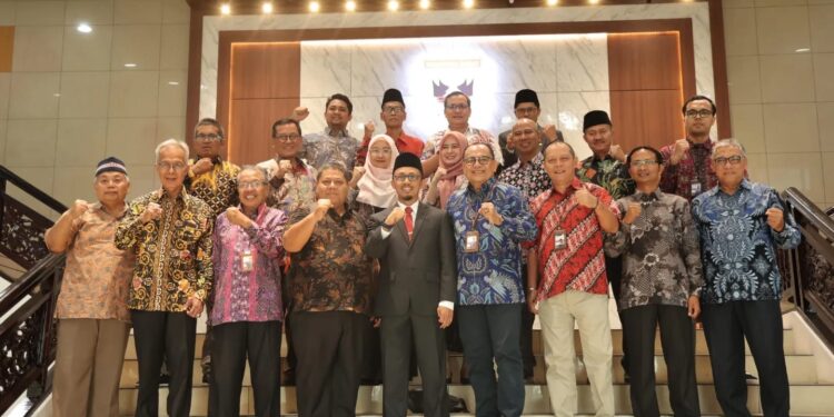 Supardi Ucapkan Terima Kasih Atas Dukungan Kinerja Tim Ahli DPRD Sumbar