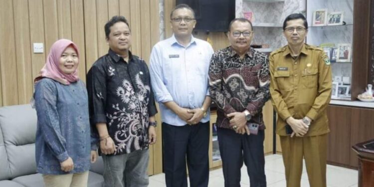 Sekretaris DPRD Sumbar Terima Kunjungan Ketua Sementara DPRD Mentawai