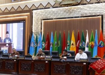 Pimpinan dan Anggota DPRD Sumbar Ikuti Seminar Pengendalian Gratifikasi