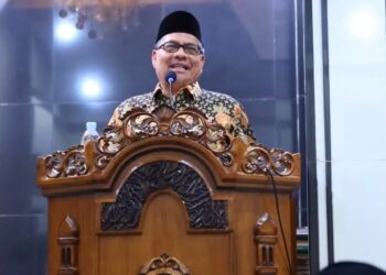 Ketua DPRD Sumbar Muhidi Berikan Tausyiah Agama di Masjid Al Manar