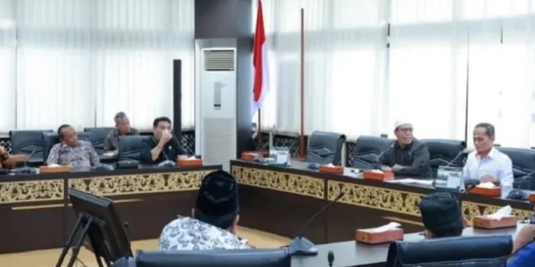 Pansus II DPRD Tanah Datar Kunjungi DPRD Sumbar