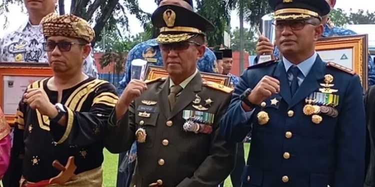 Evi Yandri Hadiri Peringatan Hardiknas, Tekankan Kualitas Pendidikan Tetap Jadi Prioritas