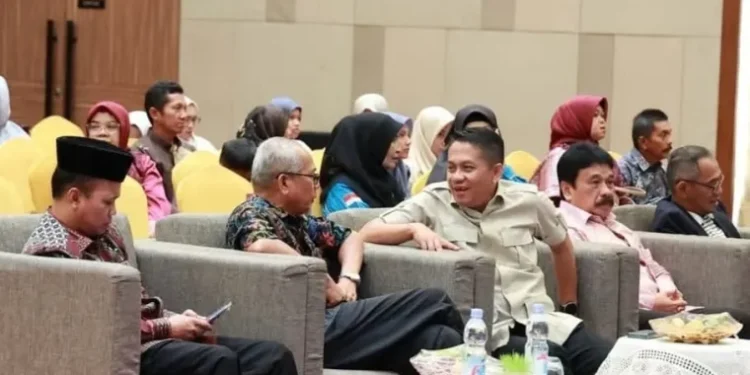 Hadiri Wisuda SMK Pratama Padang, Evi Yandri Dorong Kembangkan Potensi Diri