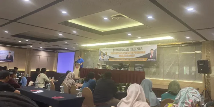 Wakil Ketua DPRD Sumbar Nanda Satria Gelar Bimtek Penumbuhan Enterpreneur