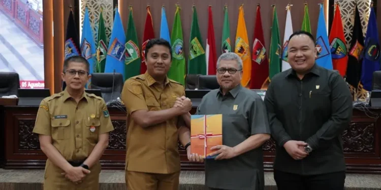 DPRD Sumbar Rapat Paripurna Penyampaian Nota Pengantar Dua Ranperda