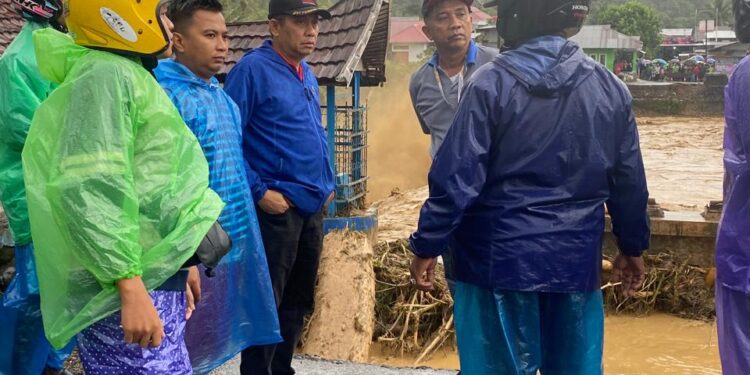 Pemulihan Pascabanjir Padang, Peran Legislatif Hadir Langsung di Tengah Warga