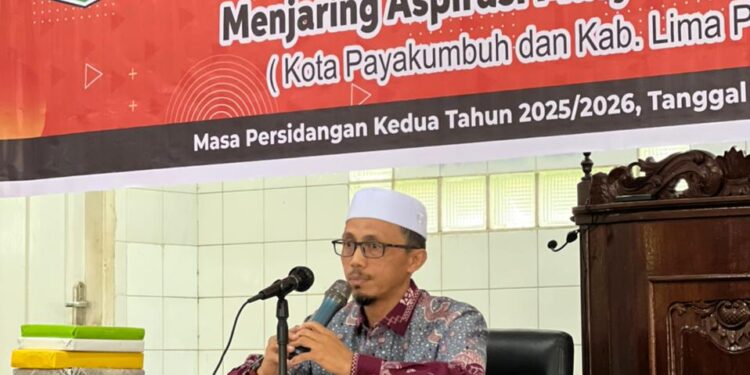 Masjid Darussalam Jadi Ruang Aspirasi, Irsyad Safar Serap Keluhan Warga Padang Tiakar
